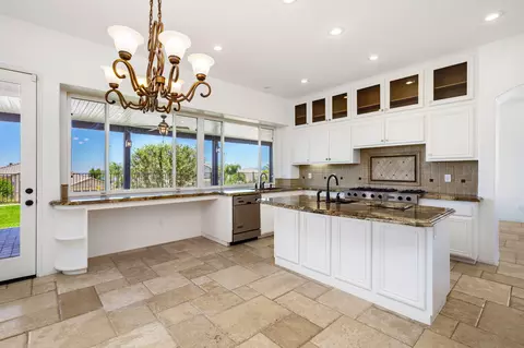 Kitchen - 13435 Canyon Crest Rd, Yucaipa, CA 92399 photo 2 of 5