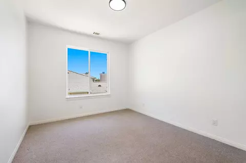 Bedroom - 13435 Canyon Crest Rd, Yucaipa, CA 92399 photo 7 of 7