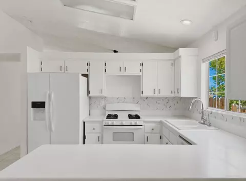 Kitchen - 47800 Madison St, Indio, CA 92201 photo 2 of 4