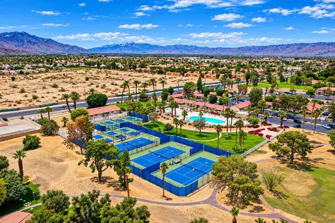 View/Area - 82841 Davis Dr, Indio, CA 92201 photo 2 of 4
