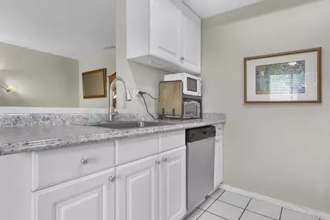 Kitchen - 82841 Davis Dr, Indio, CA 92201 photo 2 of 3