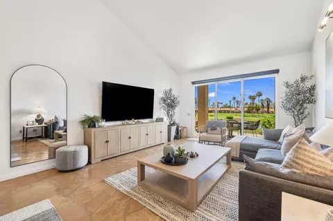 38674 Wisteria Dr, Palm Desert, CA 92211