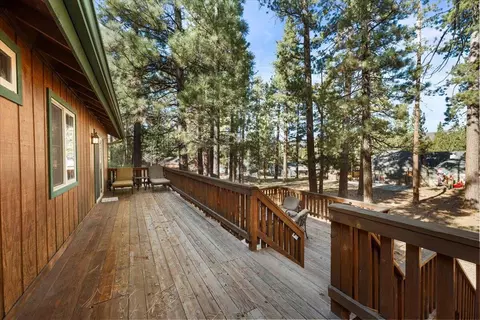 Exterior - 41640 Mockingbird Dr, Big Bear Lake, CA 92315 photo 2 of 8