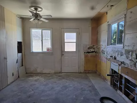 9262 Camulos Ave, Montclair, CA 91763 photo 17