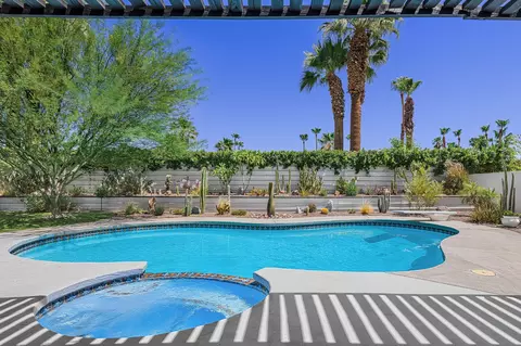 1110 E Vista Chino, Palm Springs, CA 92262