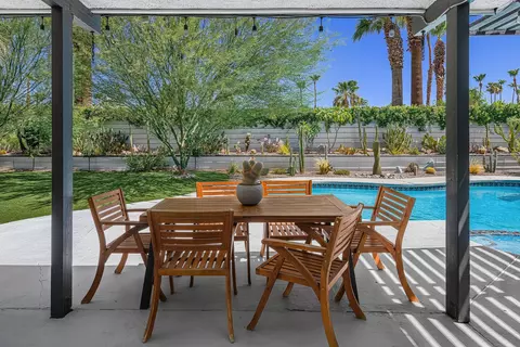 1110 E Vista Chino, Palm Springs, CA 92262