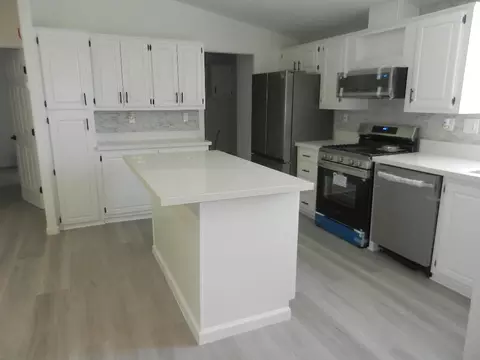 Kitchen - 98940 Surfside Ave, Mecca, CA 92254 photo 2 of 3