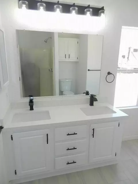 Bath - 98940 Surfside Ave, Mecca, CA 92254 photo 5 of 9