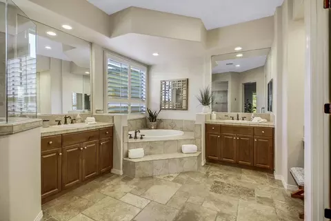 Bath - 48846 Stillwater St, Indio, CA 92201 photo 5 of 5
