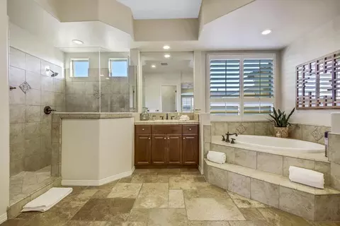 Bath - 48846 Stillwater St, Indio, CA 92201 photo 3 of 5