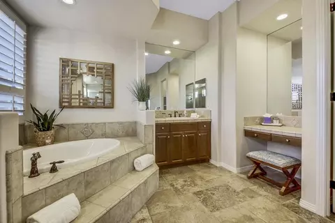 Bath - 48846 Stillwater St, Indio, CA 92201 photo 4 of 5
