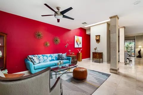 200 N Hermosa Dr, Palm Springs, CA 92262