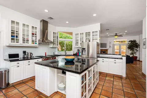 Kitchen - 54020 Avenida Cortez, La Quinta, CA 92253 photo 6 of 7
