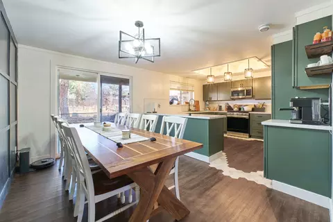 Dining - 56771 Piute Trl, Yucca Valley, CA 92284 photo 1 of 3
