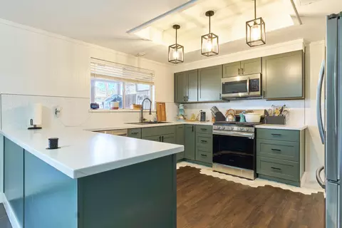 Kitchen - 56771 Piute Trl, Yucca Valley, CA 92284 photo 1 of 3