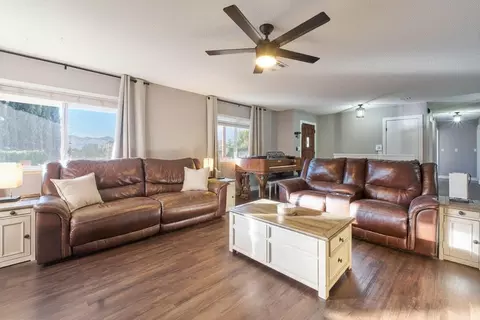 Living - 56771 Piute Trl, Yucca Valley, CA 92284 photo 1 of 3