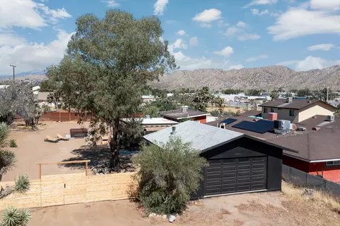 View/Area - 7438 Deer Trl, Yucca Valley, CA 92284 photo 1 of 5