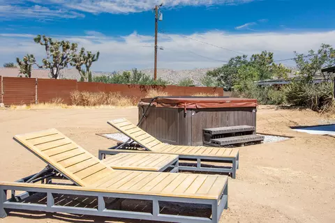 Exterior - 7438 Deer Trl, Yucca Valley, CA 92284 photo 7 of 14