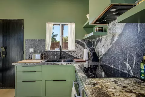 Kitchen - 7438 Deer Trl, Yucca Valley, CA 92284 photo 3 of 3