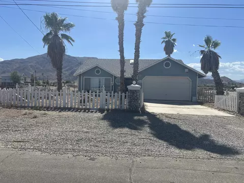 3747 Capri Rd, Thermal, CA 92274 photo 2