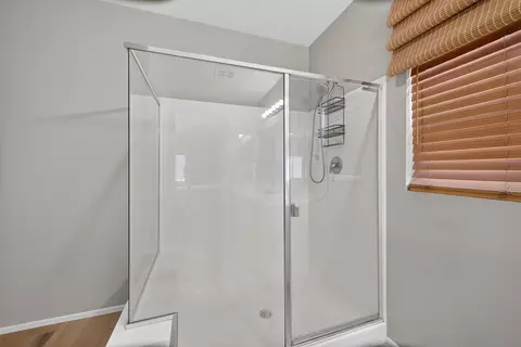 Bath - 42820 Gazapo Ct, Indio, CA 92203 photo 3 of 4