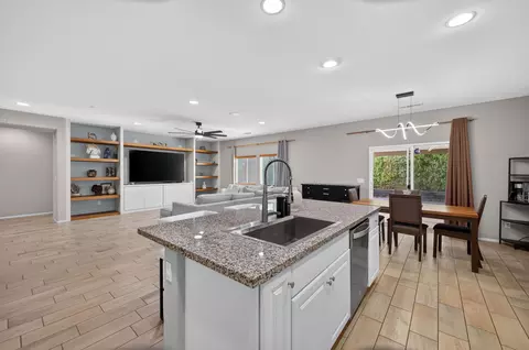 Kitchen - 42820 Gazapo Ct, Indio, CA 92203 photo 6 of 6
