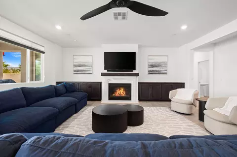 Living - 82144 Paradiso Dr, Indio, CA 92203 photo 3 of 4