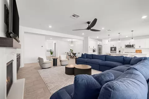 Living - 82144 Paradiso Dr, Indio, CA 92203 photo 2 of 4