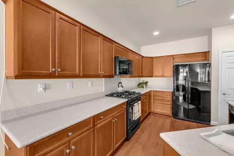 Kitchen - 40090 Corte Refugio, Indio, CA 92203 photo 3 of 4