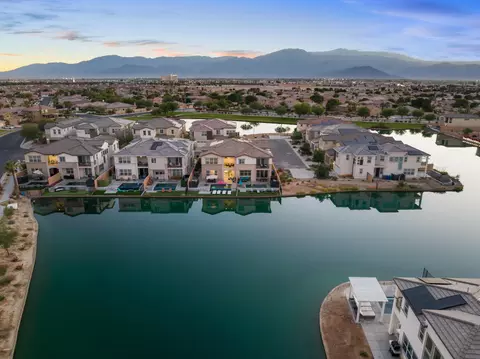 View/Area - 84644 Litorale Ct, Indio, CA 92203 photo 5 of 7