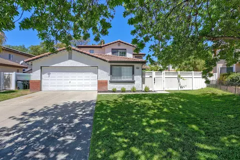 Exterior - 31546 Golden Lion Dr, Temecula, CA 92591 photo 3 of 6