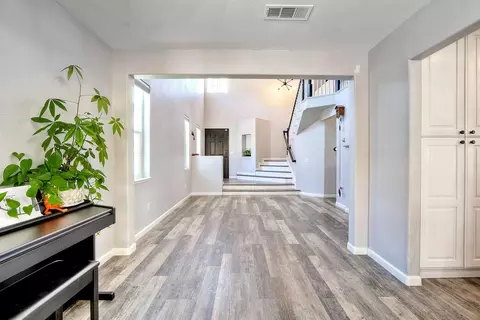 Entry Way - 31546 Golden Lion Dr, Temecula, CA 92591 photo 5 of 5
