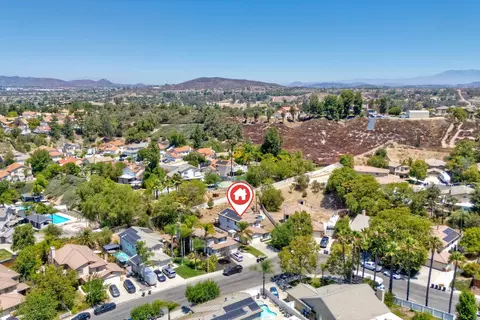 View/Area - 31546 Golden Lion Dr, Temecula, CA 92591 photo 3 of 4