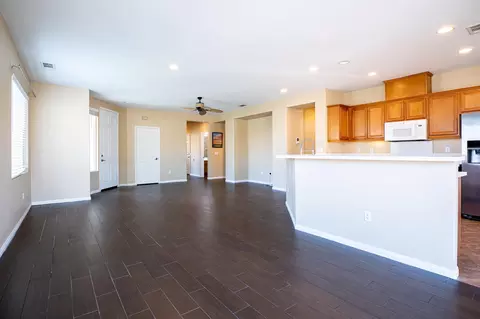Living - 82013 Cochran Dr, Indio, CA 92201 photo 3 of 4