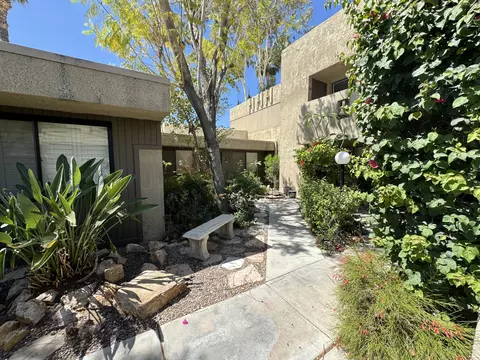 473 W Bradshaw Ln, Palm Springs, CA 92262