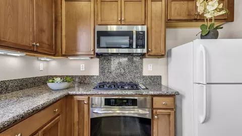 Kitchen - 39838 Calle Coche, Indio, CA 92203 photo 2 of 4