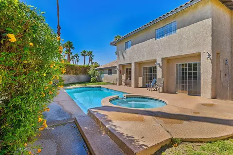 68700 Panorama Rd, Cathedral City, CA 92234