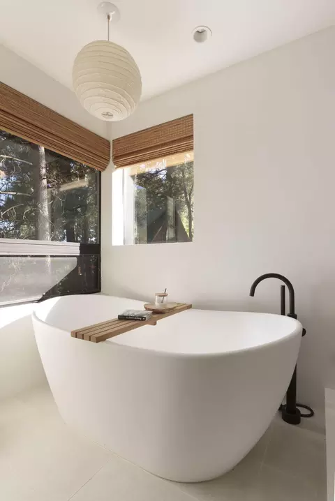 Bath - 55100 Pine Crest Dr, Idyllwild, CA 92549 photo 4 of 8