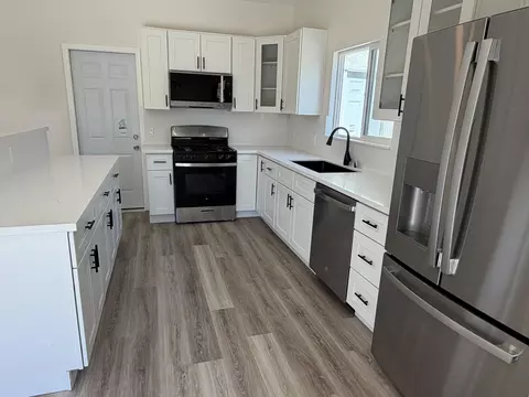 Kitchen - 47254 Diane St, Indio, CA 92201 photo 3 of 5