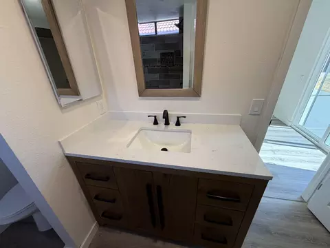Bath - 47254 Diane St, Indio, CA 92201 photo 4 of 5
