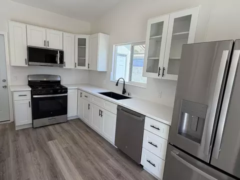 Kitchen - 47254 Diane St, Indio, CA 92201 photo 4 of 5