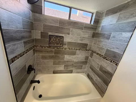 Bath - 47254 Diane St, Indio, CA 92201 photo 3 of 5
