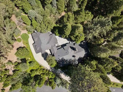 View/Area - 391 Cedar Ridge Dr, Lake Arrowhead, CA 92352 photo 2 of 2