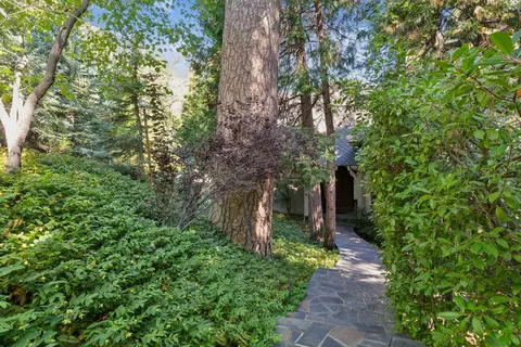 Exterior - 391 Cedar Ridge Dr, Lake Arrowhead, CA 92352 photo 14 of 14