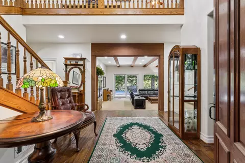 Entry Way - 391 Cedar Ridge Dr, Lake Arrowhead, CA 92352 photo 3 of 7