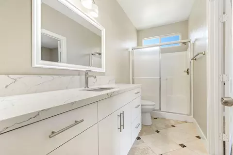 Bath - 83137 Broadmoor Dr, Indio, CA 92203 photo 2 of 3