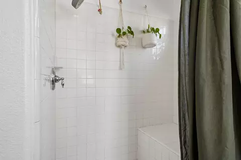 Bath - 80536 Denton Dr, Indio, CA 92203 photo 1 of 5