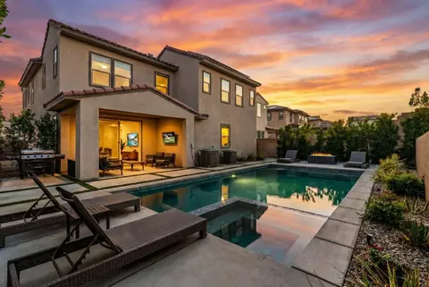 35821 Cannon Dr, Palm Desert, CA 92211