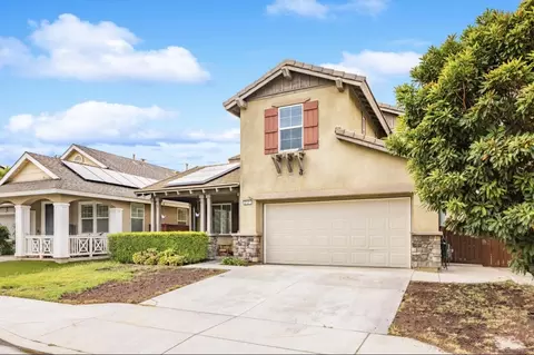 Exterior - 2121 Cottage Ct, Perris, CA 92571 photo 3 of 11