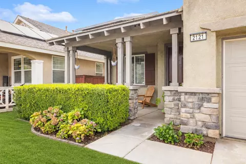 Exterior - 2121 Cottage Ct, Perris, CA 92571 photo 7 of 11
